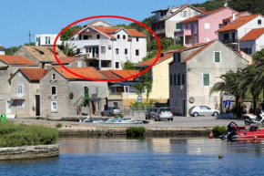 Apartments by the sea Vrboska (Hvar) - 4025